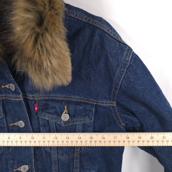 LEVI’S Ex-boyfriend‎ Trucker Denim Jacket Faux Fur Collar Quilted Lining SMALL - Picture 10 of 16